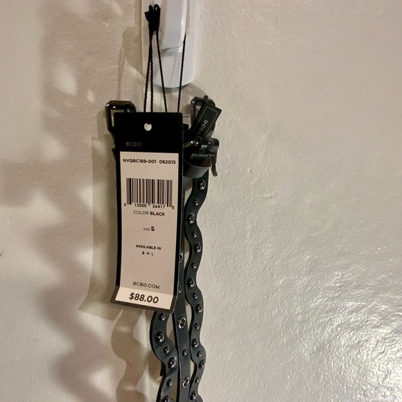 NEW BCBG Women’s Black Leather Belt Size S Small - Metal Detail 3 Loop NEW NWT - Picture 4 of 8